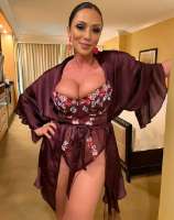 Ariella Ferrera 的图像