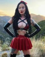 model-avatar